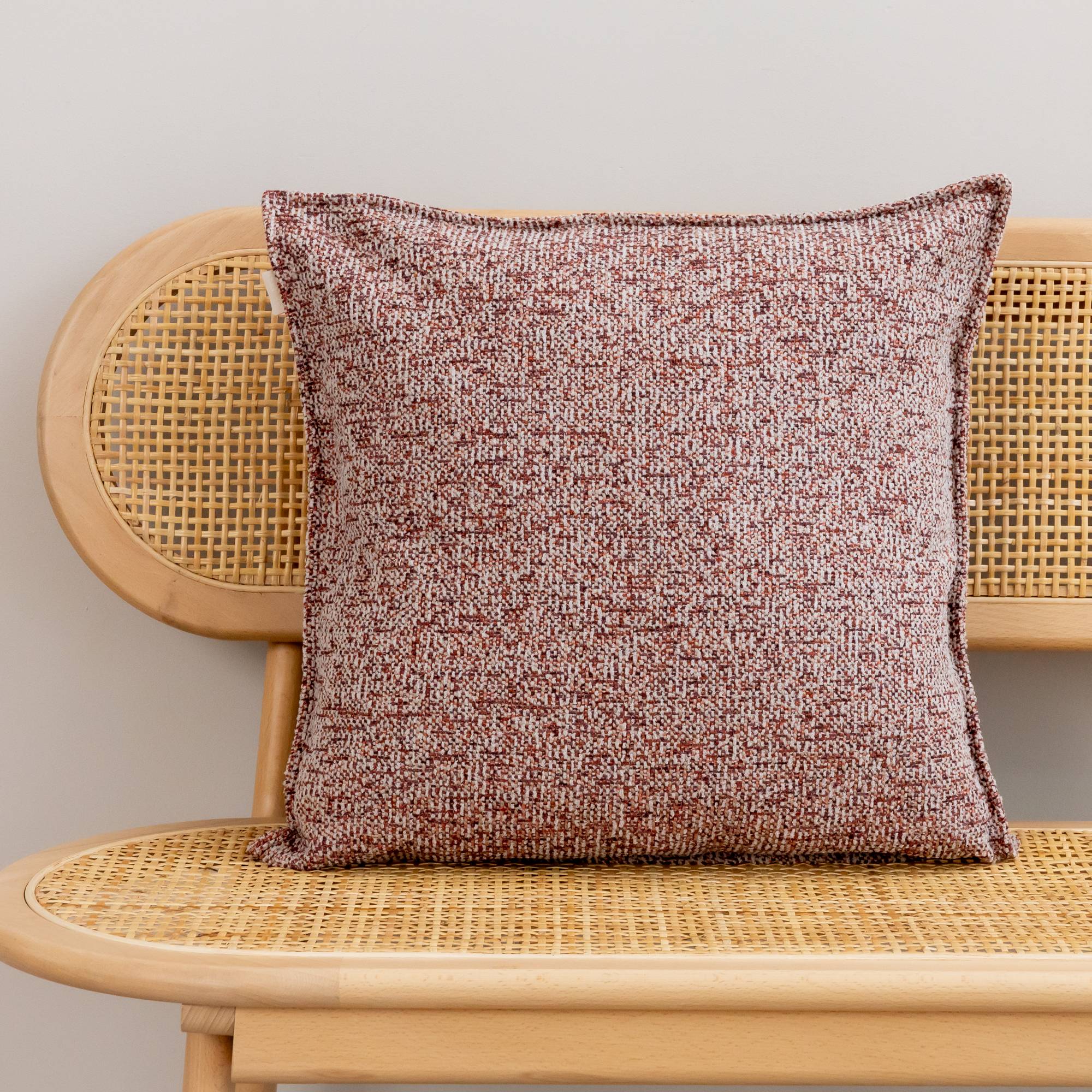 Sierkussen Fasano cherry 50x50 cm