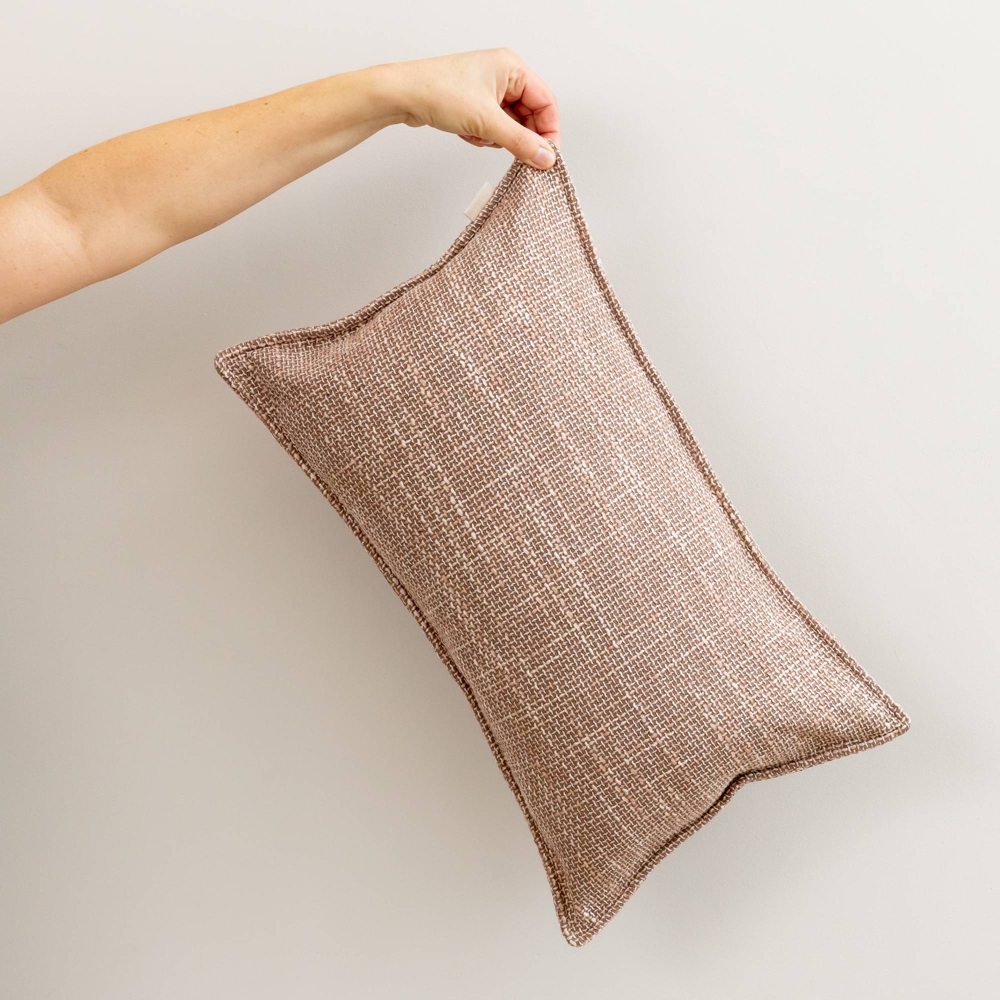 Sierkussen Nova nude 30x50 cm