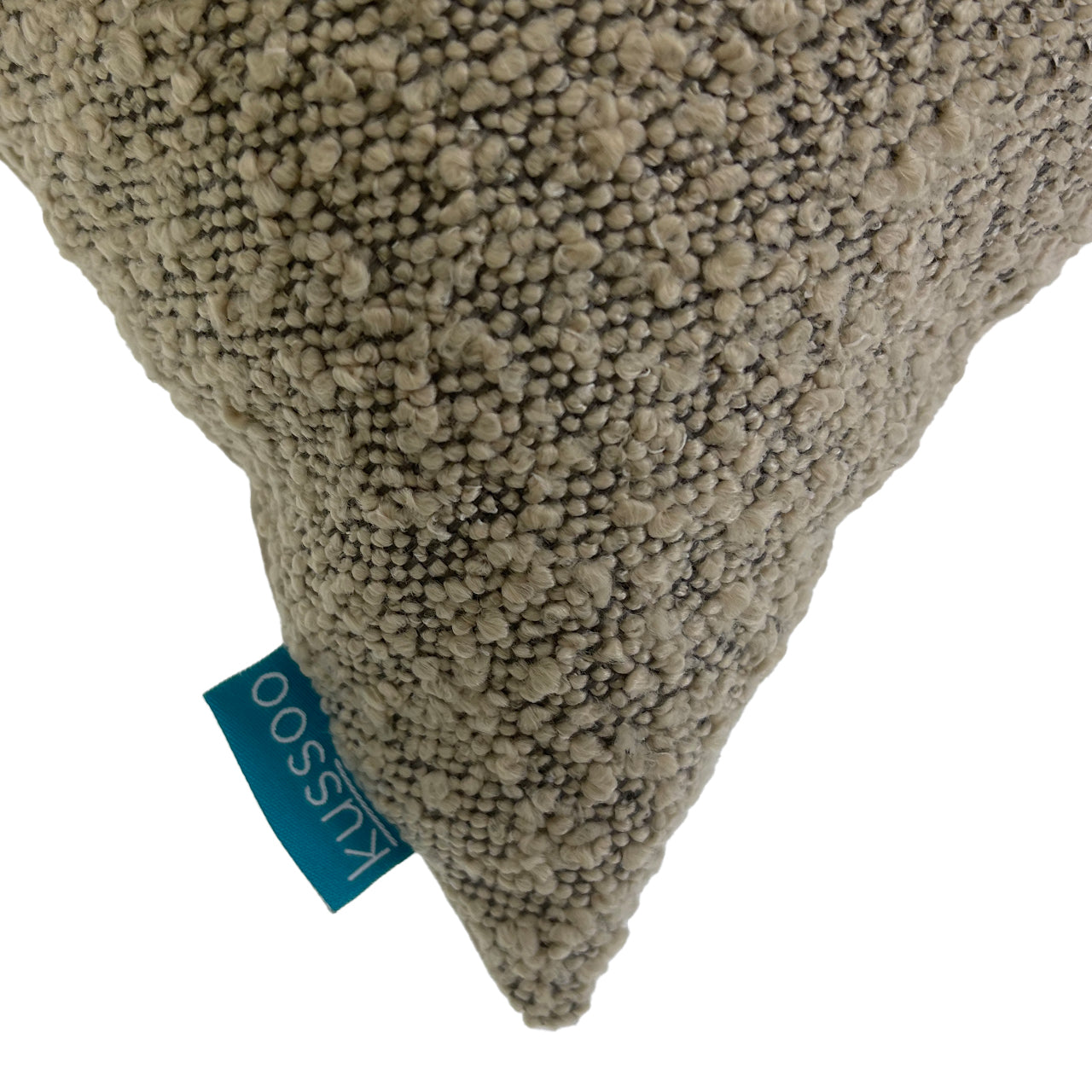 Kussen-Boucle-beige-front-40x80-cm-detail