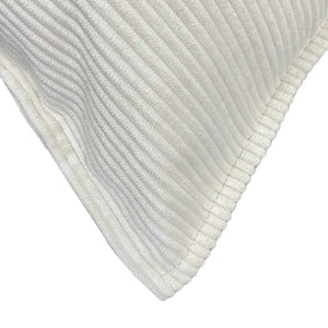Kussen-Ribcord-OffWhite-30x50-cm-detail