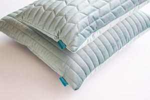 sierkussen-fluweel-mint-set-van-2-kussens-detailfoto-van-de-fluwelenstof-detail-patroon